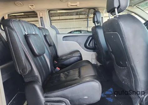 2016 Chrysler Town & Country Touring z USA, uszkodzony, nr VIN 2C4RC1BG0GR295860